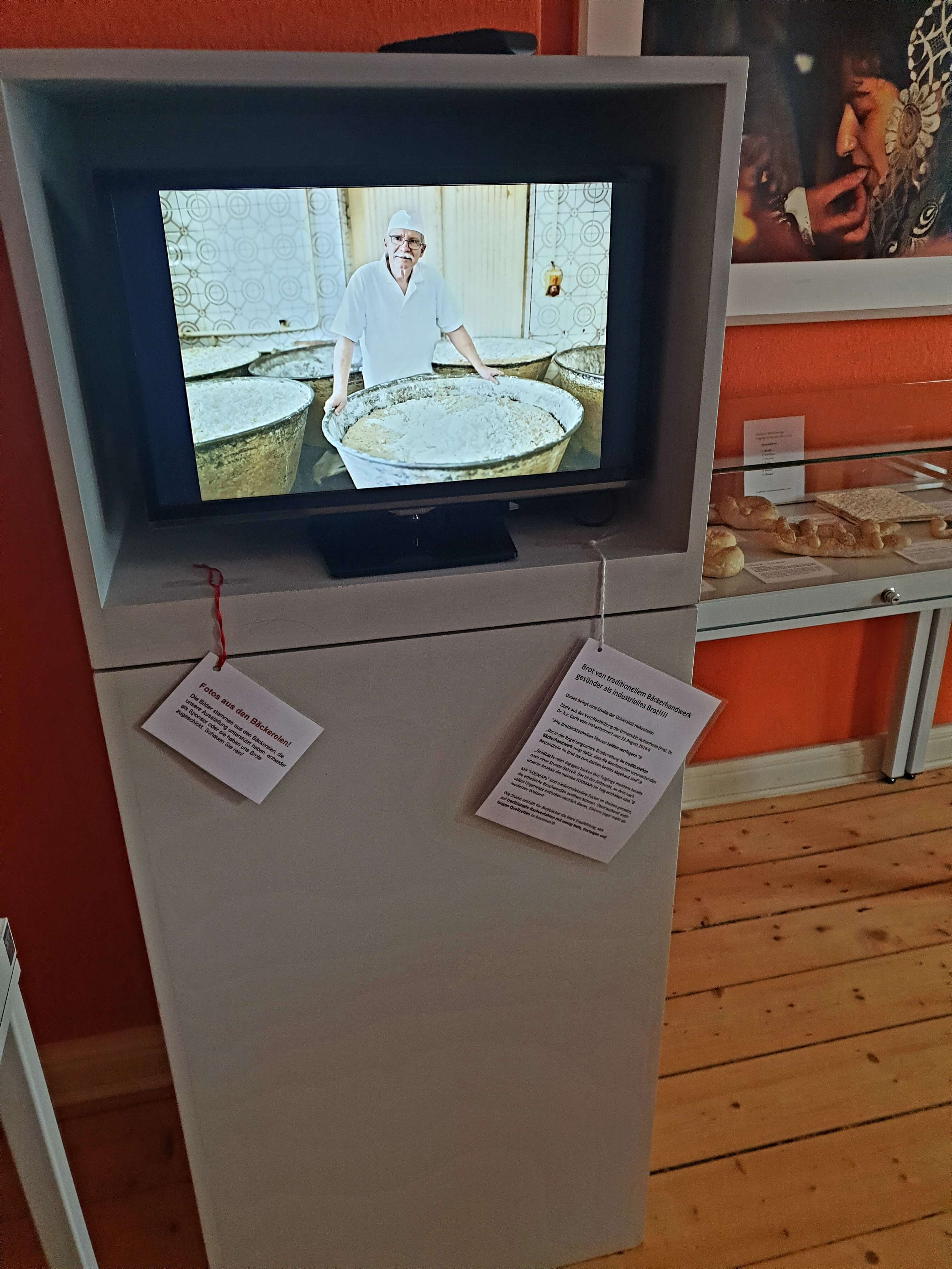 Station 1, Diashow – Einblick in die handwerklichen Bäckereien, Foto: Europäisches Brotmuseum, CC-BY 4.0